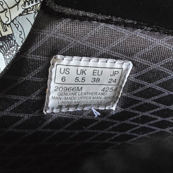 NIB Timberland Black White & Gray Camo Patterned Leather 6" Lug Sole Boots - Picture 14 of 16